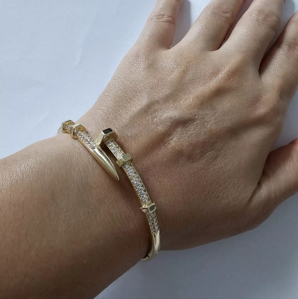Nail Bracelets, Silver High Quality Stainless Steel - Picture 3 of 4